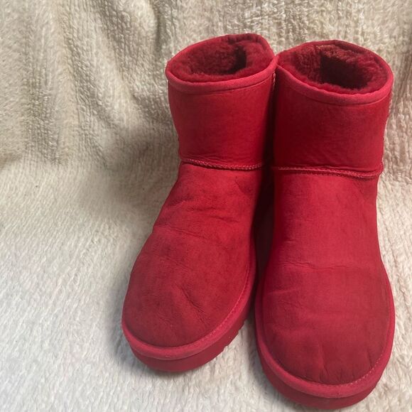 UGG Classic Mini Red suede, Fur lining slip on boots Men SZ13 main image 8